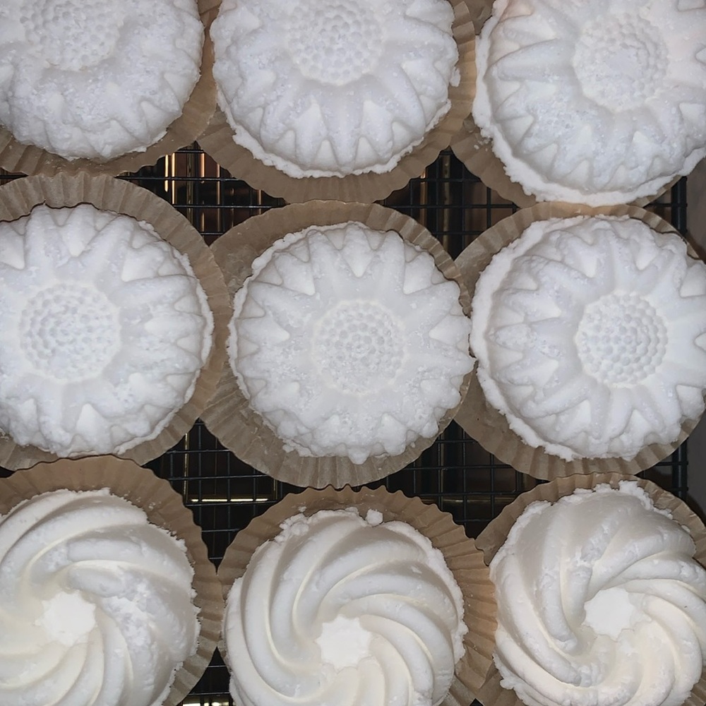 NEW Soak with A Handmade Pink Peppermint Snow Bath Truffle 4PK - Picture 6 of 11